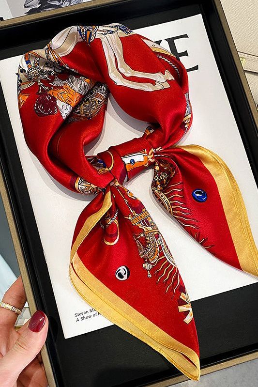 Rossana-huivi (100 % seta - 68 cm)