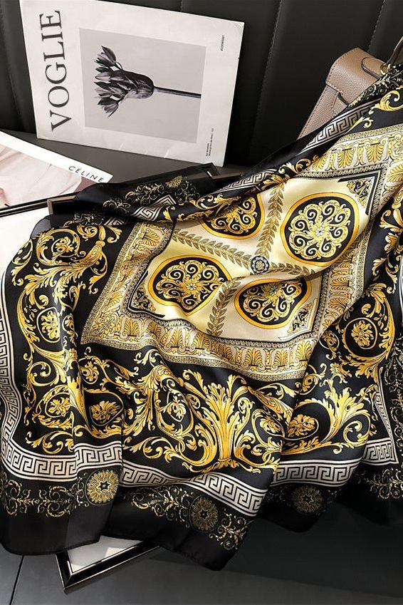 Valeria Foulard (100% Seta - 70cm)